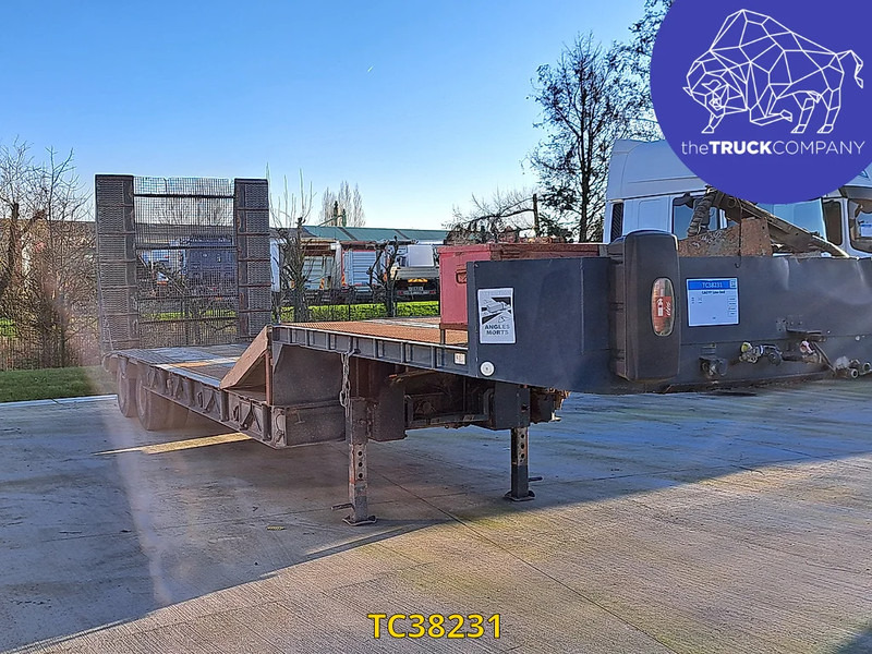 CAGYP - عربة مسطحة منخفضة نصف مقطورة: صور 1 CAGYP - عربة مسطحة منخفضة نصف مقطورة: صور 1