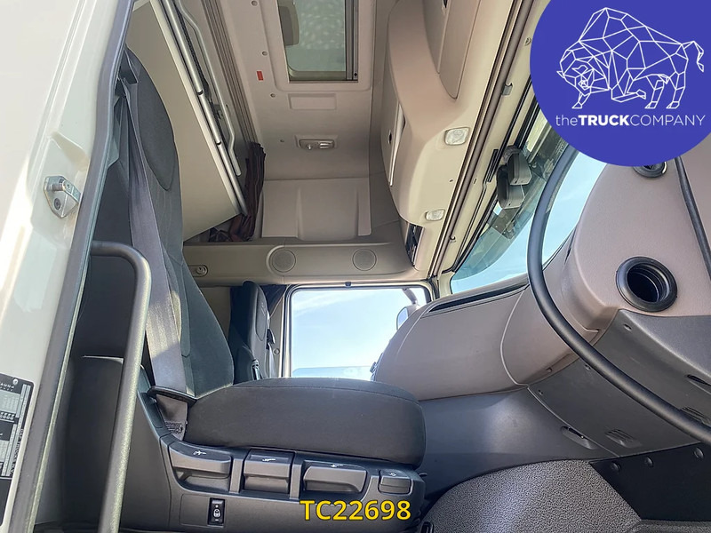 DAF XF 480 - شاحنة جرار: صور 4 DAF XF 480 - شاحنة جرار: صور 4