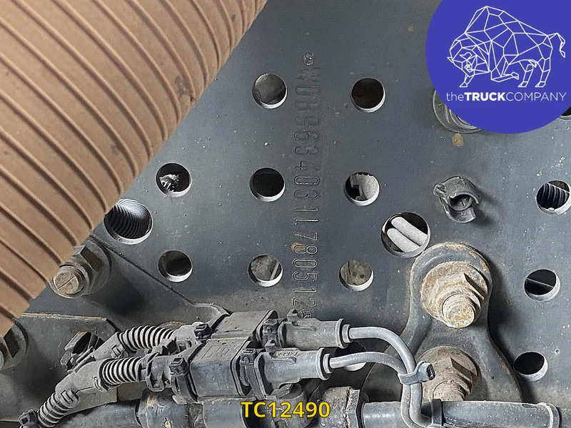 Mercedes-Benz Actros 1842 - شاحنة جرار: صور 3 Mercedes-Benz Actros 1842 - شاحنة جرار: صور 3