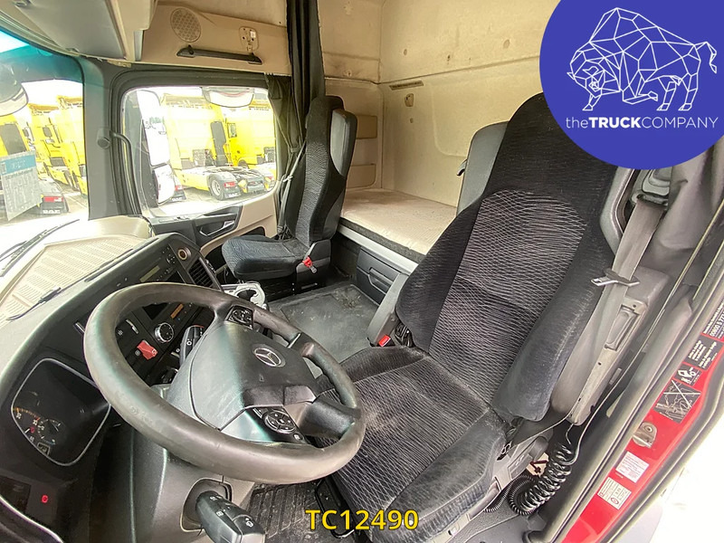 Mercedes-Benz Actros 1842 - شاحنة جرار: صور 5 Mercedes-Benz Actros 1842 - شاحنة جرار: صور 5