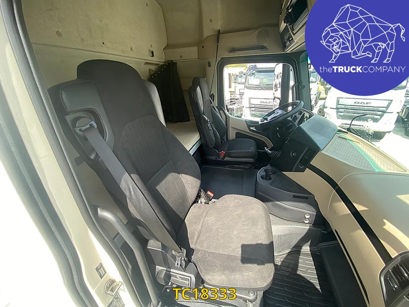 Mercedes-Benz Actros 1843 - شاحنة جرار: صور 5 Mercedes-Benz Actros 1843 - شاحنة جرار: صور 5