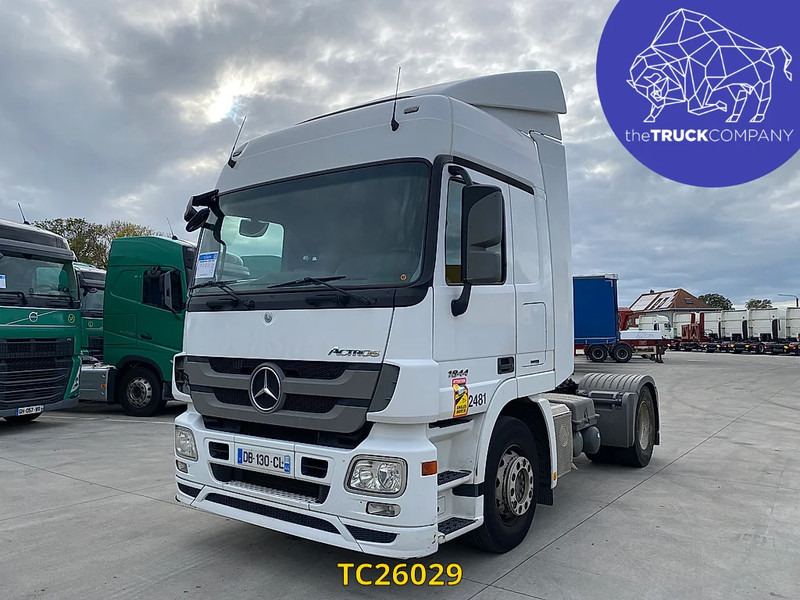 Mercedes-Benz Actros 1844 - شاحنة جرار: صور 1 Mercedes-Benz Actros 1844 - شاحنة جرار: صور 1