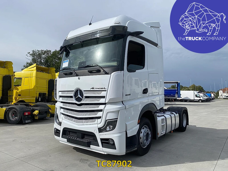 Mercedes-Benz Actros 1845 - شاحنة جرار: صور 1 Mercedes-Benz Actros 1845 - شاحنة جرار: صور 1
