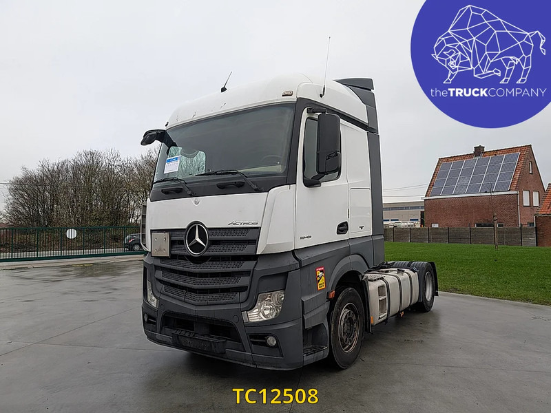 Mercedes-Benz Actros 1845 - شاحنة جرار: صور 1 Mercedes-Benz Actros 1845 - شاحنة جرار: صور 1