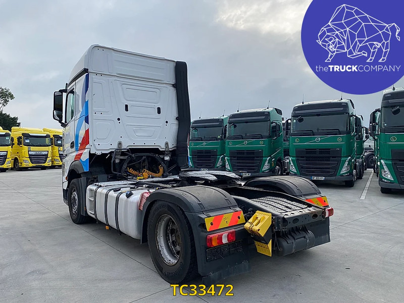 Mercedes-Benz Actros 1945 - شاحنة جرار: صور 3 Mercedes-Benz Actros 1945 - شاحنة جرار: صور 3