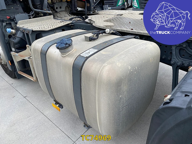 شاحنة جرار Mercedes-Benz Arocs 1943: صور 12