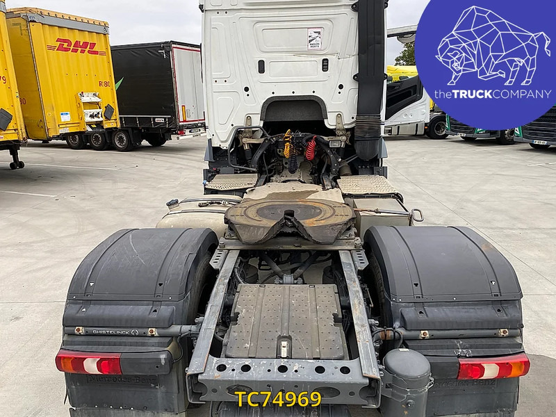 شاحنة جرار Mercedes-Benz Arocs 1943: صور 13