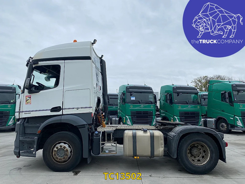 Mercedes-Benz Arocs 1943 - شاحنة جرار: صور 2 Mercedes-Benz Arocs 1943 - شاحنة جرار: صور 2