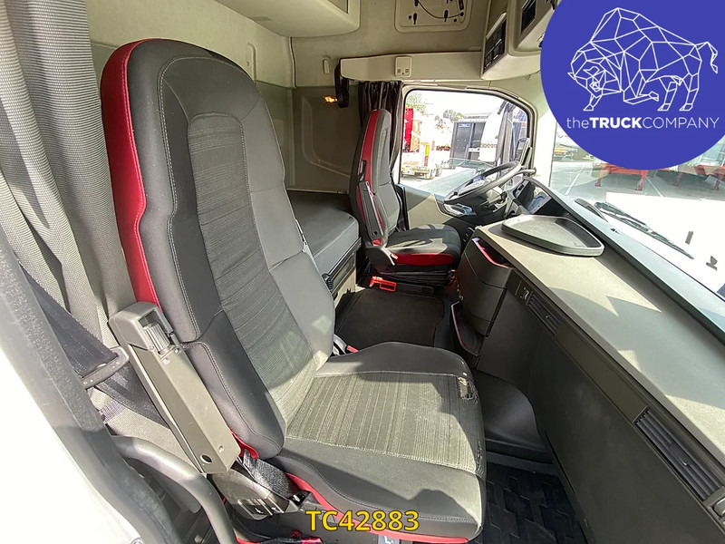 Volvo FH 460 - شاحنة جرار: صور 5 Volvo FH 460 - شاحنة جرار: صور 5