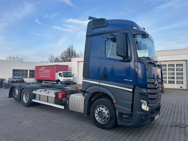 Mercedes-Benz 2548 Mercedes-Benz 2548 - شاحنات الحاويات / جسم علوي قابل للتغيير شاحنة: صور 1 Mercedes-Benz 2548 Mercedes-Benz 2548 - شاحنات الحاويات / جسم علوي قابل للتغيير شاحنة: صور 1