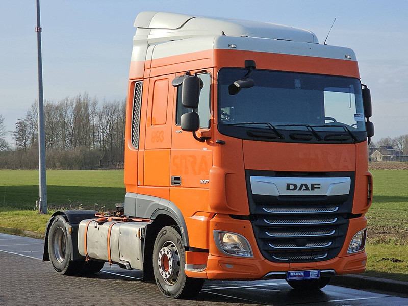 DAF XF 450 SPACECAB SPOILERS - شاحنة جرار: صور 5 DAF XF 450 SPACECAB SPOILERS - شاحنة جرار: صور 5