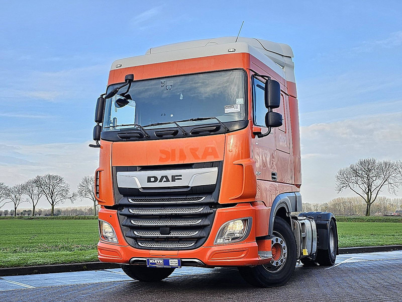 DAF XF 450 - شاحنة جرار: صور 1 DAF XF 450 - شاحنة جرار: صور 1