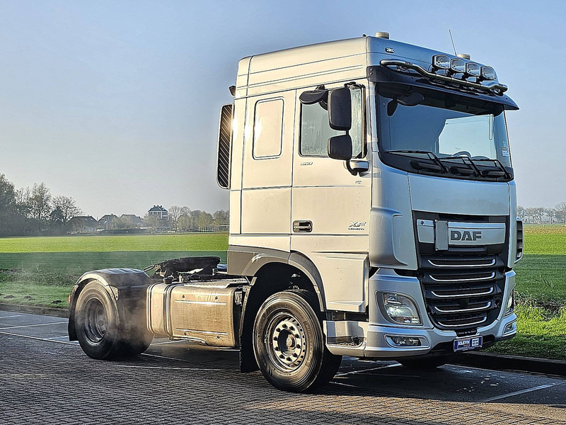 DAF XF 460 - شاحنة جرار: صور 5 DAF XF 460 - شاحنة جرار: صور 5