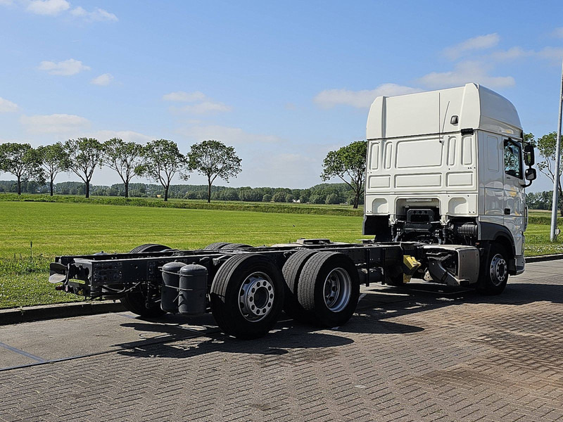 DAF XF 480 SSC 6X2 FAR INTARDER - الشاسيه شاحنة: صور 3 DAF XF 480 SSC 6X2 FAR INTARDER - الشاسيه شاحنة: صور 3