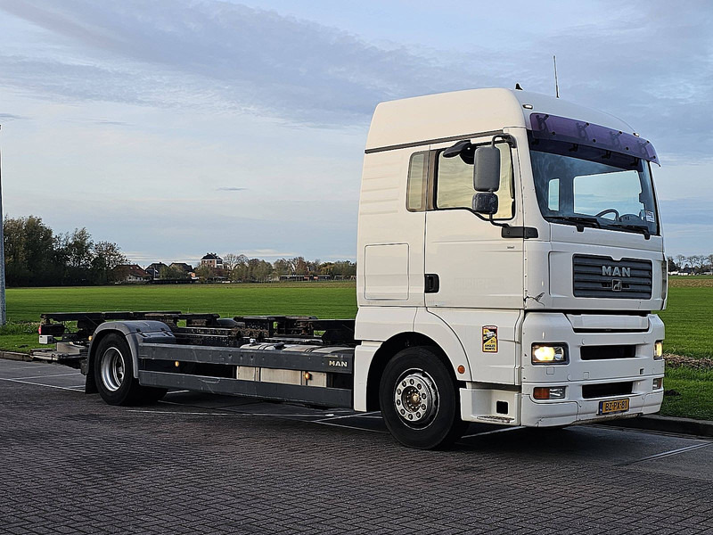 MAN 18.400 TGA XLX LIFT 508DKM NL-T - شاحنات الحاويات / جسم علوي قابل للتغيير شاحنة: صور 5 MAN 18.400 TGA XLX LIFT 508DKM NL-T - شاحنات الحاويات / جسم علوي قابل للتغيير شاحنة: صور 5