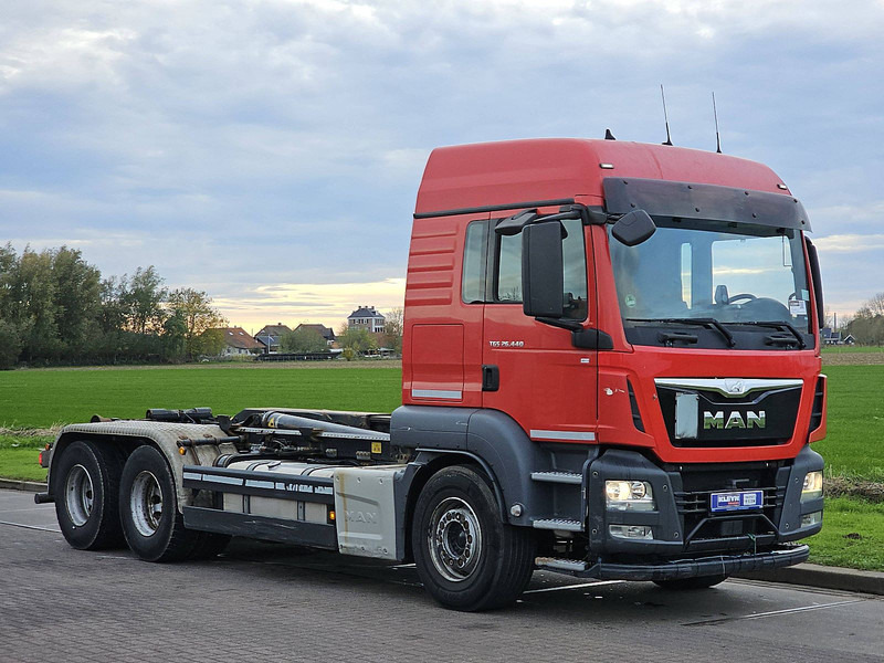 MAN 26.440 TGS - شاحنة ذات الخطاف: صور 5 MAN 26.440 TGS - شاحنة ذات الخطاف: صور 5