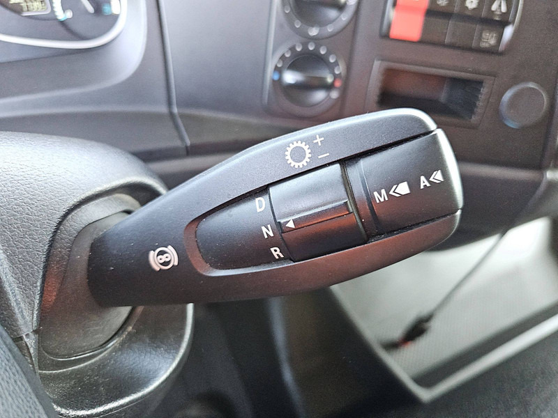 بصندوق مغلق شاحنة Mercedes-Benz ATEGO 1324 13.5T AIRCO TAILLIFT: صور 11