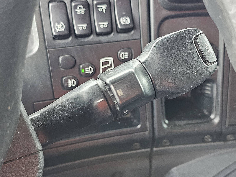 مبردة شاحنة Scania P320 6X2*4 LAMBERET LIFT: صور 14