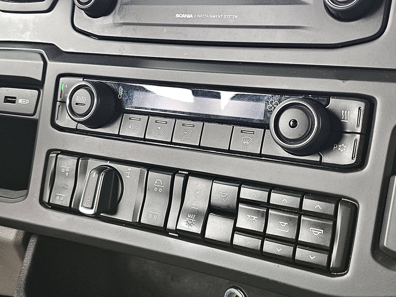 شاحنة Scania R450: صور 12 شاحنة Scania R450: صور 12