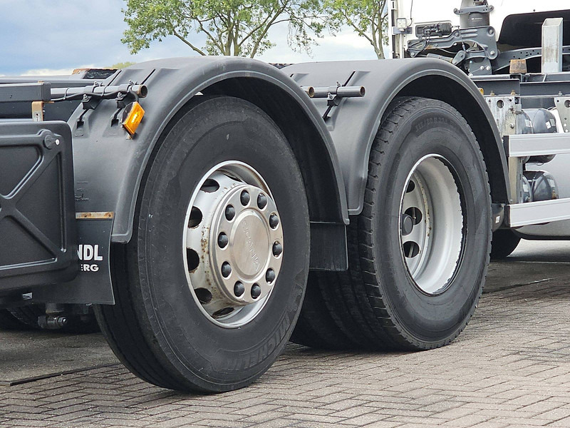 شاحنة Scania R450: صور 16 شاحنة Scania R450: صور 16