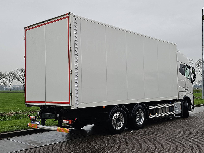 Volvo FH 16.750 6X2*4 4 SEATS 154TKM - بصندوق مغلق شاحنة: صور 3 Volvo FH 16.750 6X2*4 4 SEATS 154TKM - بصندوق مغلق شاحنة: صور 3