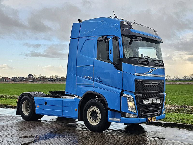 Volvo FH 460 PTO SKIRTS VEB+ - شاحنة جرار: صور 5 Volvo FH 460 PTO SKIRTS VEB+ - شاحنة جرار: صور 5