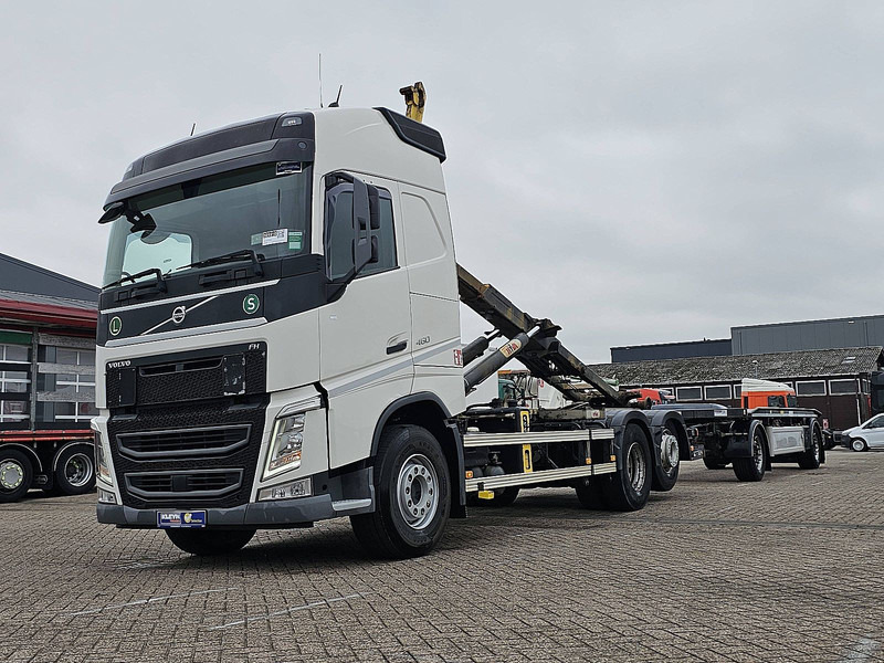 Volvo FH 460 - شاحنة ذات الخطاف: صور 1 Volvo FH 460 - شاحنة ذات الخطاف: صور 1