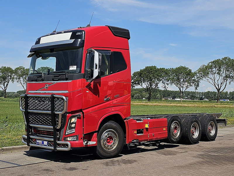 Volvo FH 650 8X4 RETARDER - الشاسيه شاحنة: صور 2 Volvo FH 650 8X4 RETARDER - الشاسيه شاحنة: صور 2