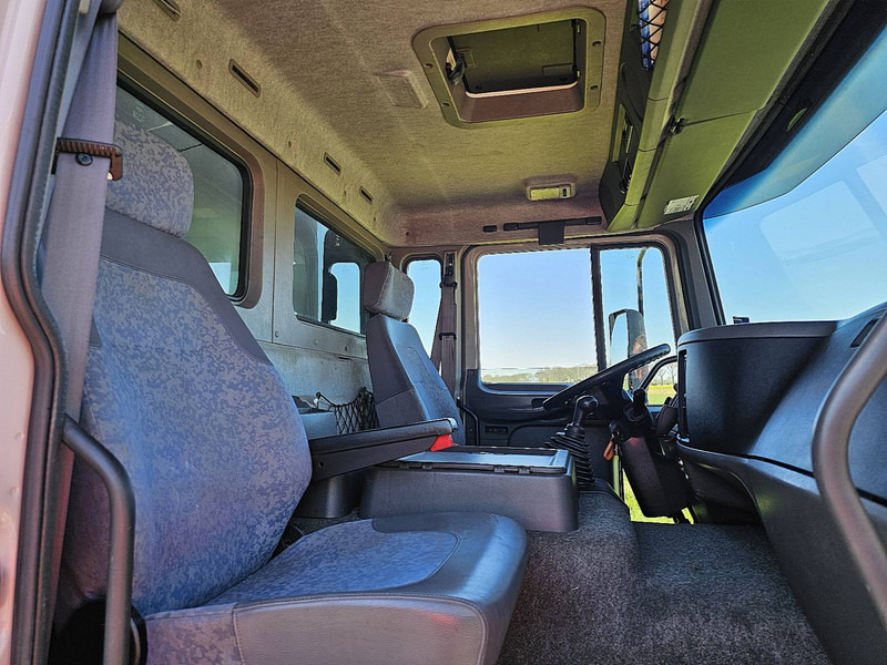 Interior photo 1: بصندوق مغلق شاحنة Volvo FL 614.180 NL-TRUCK TAILLIFT