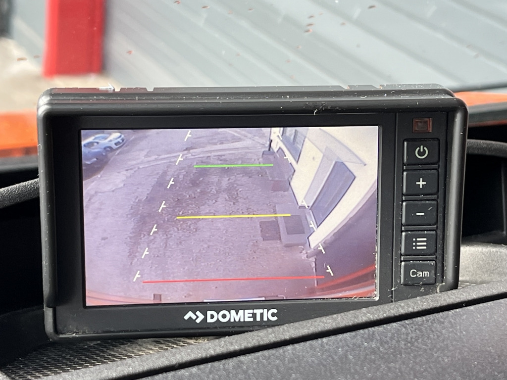 Iveco Daily 35S14 MAXI 4,35m Portaltüren Klima Kamera - الشاحنات الصغيرة صندوق مغلق: صور 3 Iveco Daily 35S14 MAXI 4,35m Portaltüren Klima Kamera - الشاحنات الصغيرة صندوق مغلق: صور 3