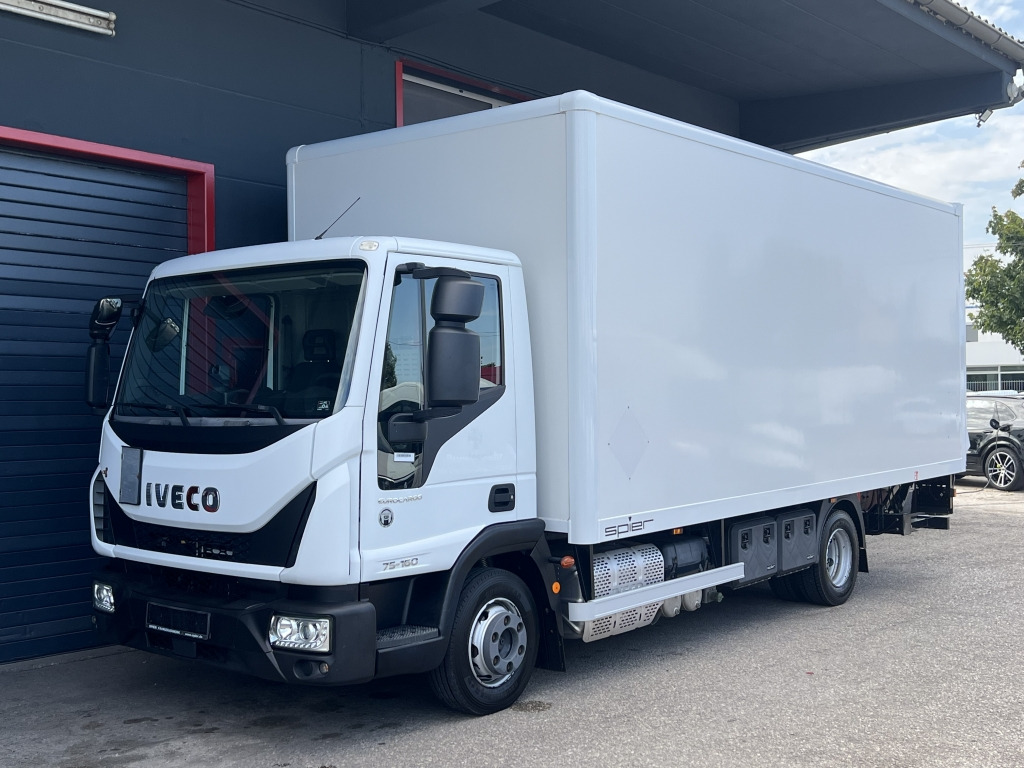 Iveco EuroCargo ML75E16 Klima 6,05m Koffer+LBW 29.'tkm - الشاحنات الصغيرة صندوق مغلق: صور 1 Iveco EuroCargo ML75E16 Klima 6,05m Koffer+LBW 29.'tkm - الشاحنات الصغيرة صندوق مغلق: صور 1