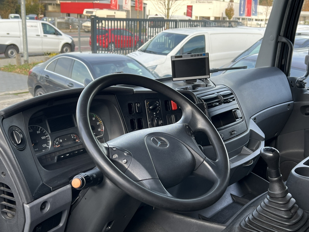 Mercedes-Benz Axor 1833 7m Koffer 2x Schwenkwand LBW Or.382'km - نقل الشراب شاحنة: صور 4 Mercedes-Benz Axor 1833 7m Koffer 2x Schwenkwand LBW Or.382'km - نقل الشراب شاحنة: صور 4