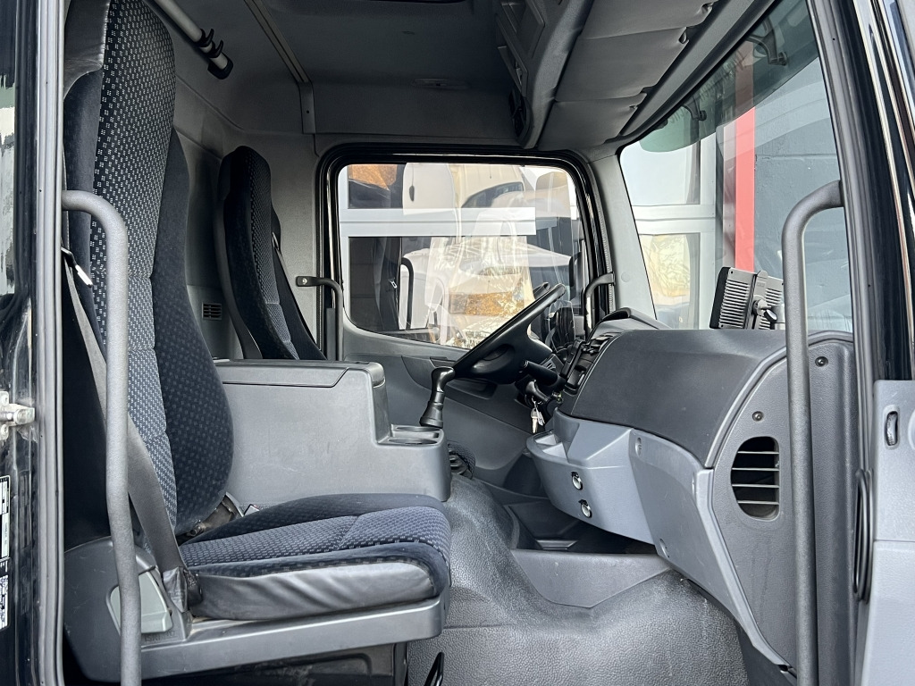 Mercedes-Benz Axor 1833 7m Koffer 2x Schwenkwand LBW Or.382'km - نقل الشراب شاحنة: صور 3 Mercedes-Benz Axor 1833 7m Koffer 2x Schwenkwand LBW Or.382'km - نقل الشراب شاحنة: صور 3