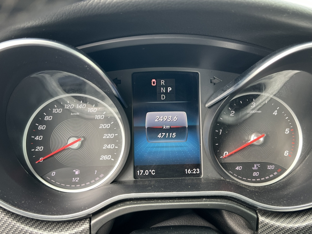 Mercedes-Benz V300d AVANTGARDE AMG line kompakt Burmester 360° - سيارة: صور 4 Mercedes-Benz V300d AVANTGARDE AMG line kompakt Burmester 360° - سيارة: صور 4