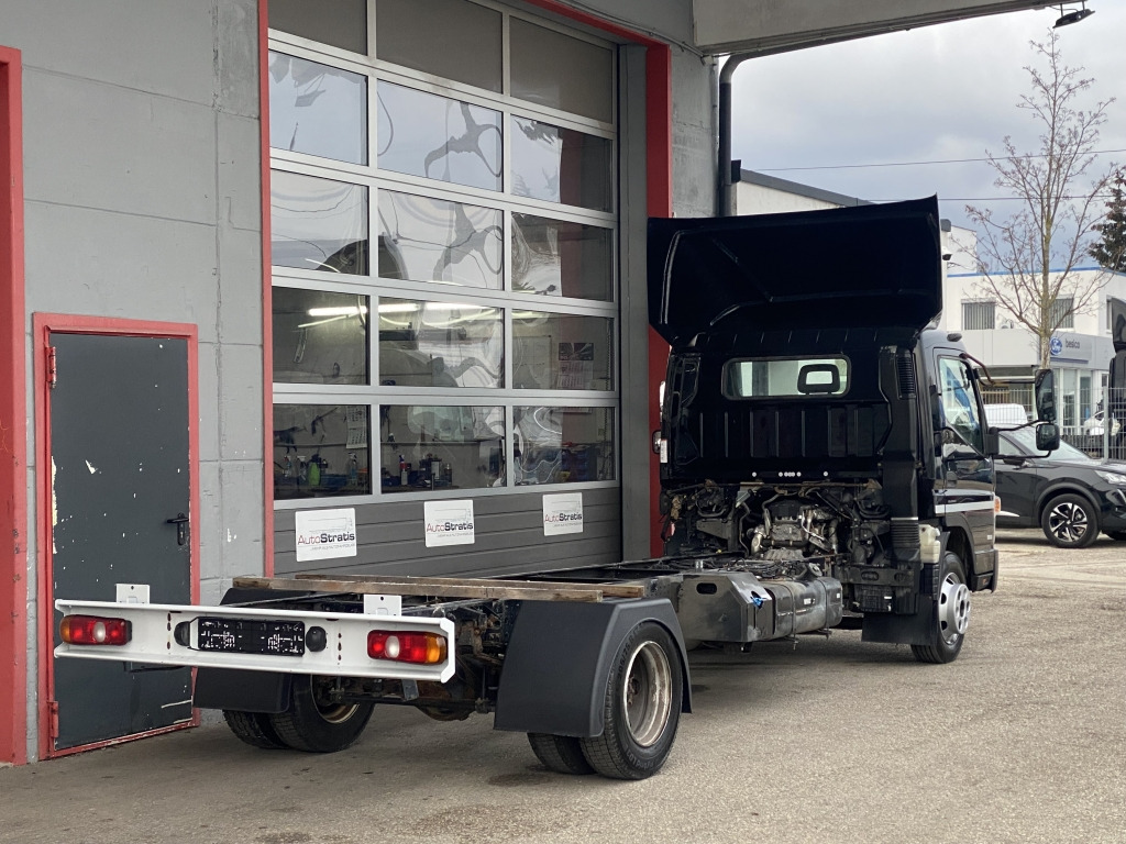 الشاسيه شاحنة Mitsubishi Fuso Canter 9C18 5,8mEuro6d Klima GetriebeDefekt: صور 9
