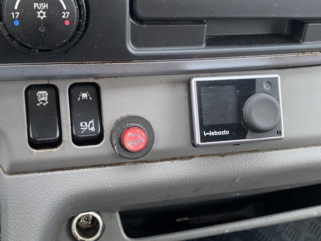 Mitsubishi Fuso Canter 9C18 5,8mEuro6d Klima GetriebeDefekt - الشاسيه شاحنة: صور 4 Mitsubishi Fuso Canter 9C18 5,8mEuro6d Klima GetriebeDefekt - الشاسيه شاحنة: صور 4