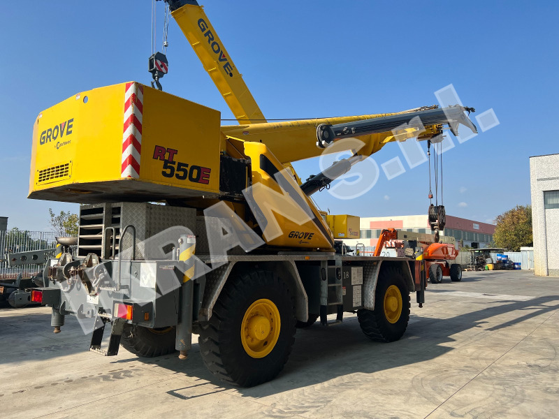 Grove RT550E - رافعة الطرق الوعرة: صور 3 Grove RT550E - رافعة الطرق الوعرة: صور 3