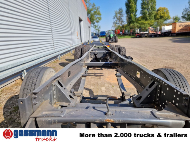 Iveco Trakker AD260T45 6x4, BRANDSCHADEN FAHRERHAUS! - الشاسيه شاحنة: صور 2 Iveco Trakker AD260T45 6x4, BRANDSCHADEN FAHRERHAUS! - الشاسيه شاحنة: صور 2