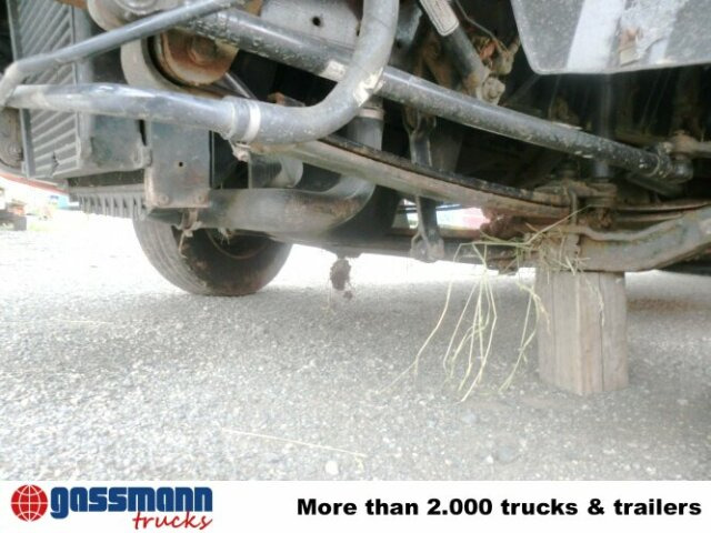 MAN L33 8.180 C 4x2, Unfallfahrzeug mit - بصندوق مغلق شاحنة: صور 3 MAN L33 8.180 C 4x2, Unfallfahrzeug mit - بصندوق مغلق شاحنة: صور 3