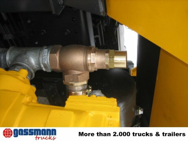 MAN TGA 26.430 6x6 - شاحنة صهريج: صور 2 MAN TGA 26.430 6x6 - شاحنة صهريج: صور 2