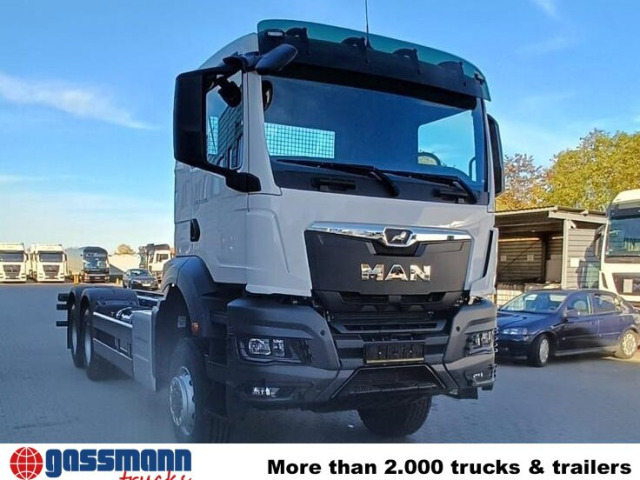 MAN TGS 33.440 6x6 BB CH, Hohe Bauart, Nebenantrieb - الشاسيه شاحنة: صور 3 MAN TGS 33.440 6x6 BB CH, Hohe Bauart, Nebenantrieb - الشاسيه شاحنة: صور 3