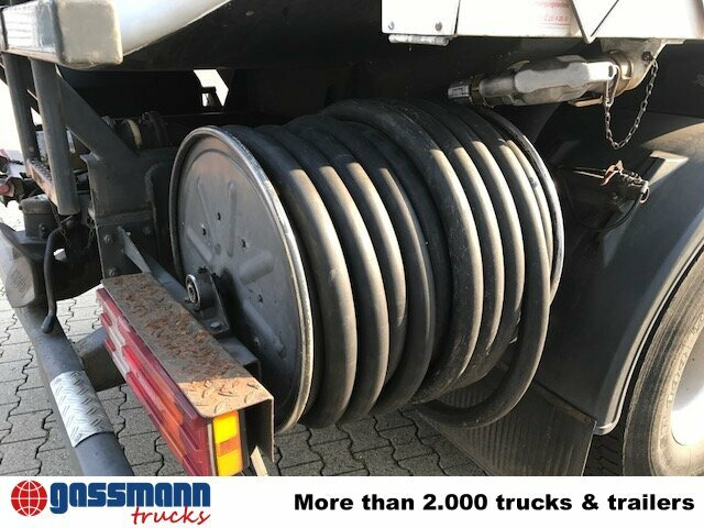 Mercedes-Benz Actros 1841 L 4x2, Esterer Tankaufbau ca. - شاحنة صهريج: صور 4 Mercedes-Benz Actros 1841 L 4x2, Esterer Tankaufbau ca. - شاحنة صهريج: صور 4