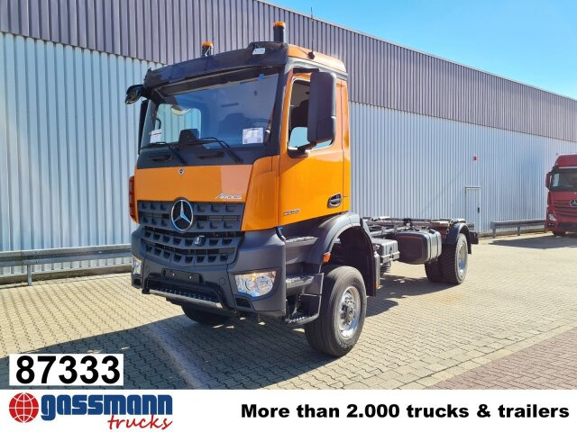 Mercedes-Benz Arocs 2033 A 4x4, Grounder, Motorabtrieb - الشاسيه شاحنة: صور 1 Mercedes-Benz Arocs 2033 A 4x4, Grounder, Motorabtrieb - الشاسيه شاحنة: صور 1