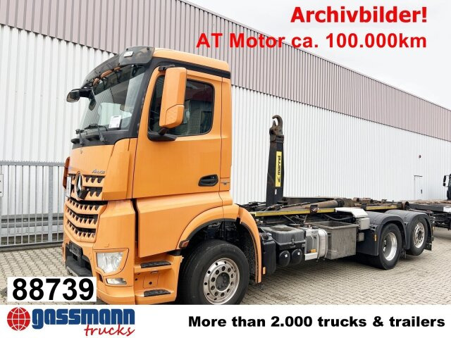 Mercedes-Benz Arocs 2552 L 6x2, Lenk-/Liftachse - شاحنة ذات الخطاف: صور 1 Mercedes-Benz Arocs 2552 L 6x2, Lenk-/Liftachse - شاحنة ذات الخطاف: صور 1