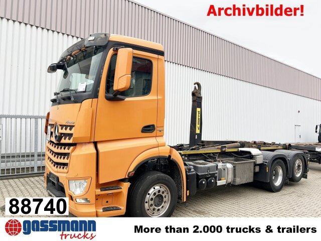Mercedes-Benz Arocs 2552 L 6x2, Lenk-/Liftachse - شاحنة ذات الخطاف: صور 1 Mercedes-Benz Arocs 2552 L 6x2, Lenk-/Liftachse - شاحنة ذات الخطاف: صور 1