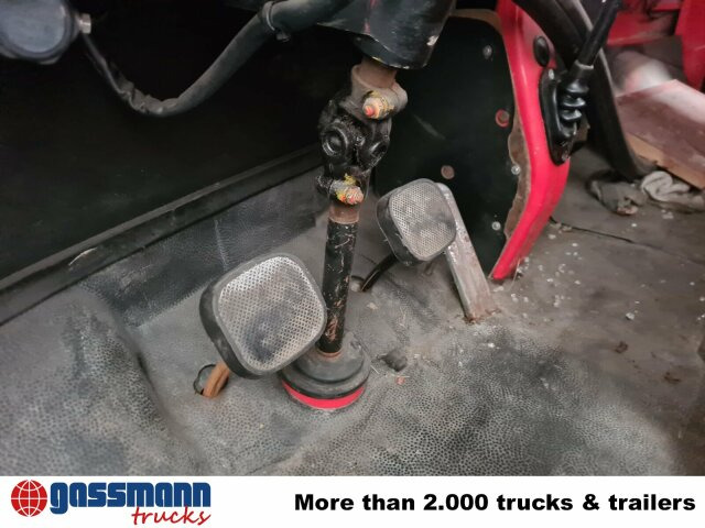 Mercedes-Benz LP 813 4x2 TLF8 Feuerwehr - المطافئ: صور 4 Mercedes-Benz LP 813 4x2 TLF8 Feuerwehr - المطافئ: صور 4