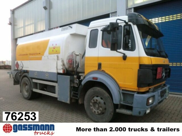 Mercedes-Benz SK 1824 L 4x2, Esterer Tankaufbau ca. 13.100l, 2 - شاحنة صهريج: صور 1 Mercedes-Benz SK 1824 L 4x2, Esterer Tankaufbau ca. 13.100l, 2 - شاحنة صهريج: صور 1