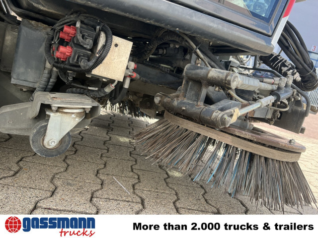 Schmidt Swingo Compact 200 4x2, Kehrmaschine - سياره كنس شوارع: صور 3 Schmidt Swingo Compact 200 4x2, Kehrmaschine - سياره كنس شوارع: صور 3