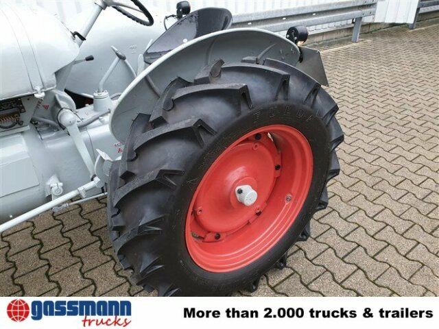 Traktor DL25 - جرار: صور 2 Traktor DL25 - جرار: صور 2