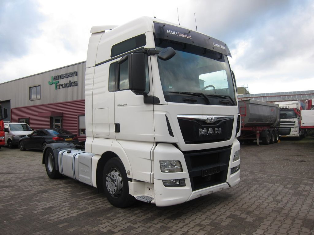 MAN TGX 18 440 XXL Retarder E6 730tkm 2xTank - شاحنة جرار: صور 1 MAN TGX 18 440 XXL Retarder E6 730tkm 2xTank - شاحنة جرار: صور 1